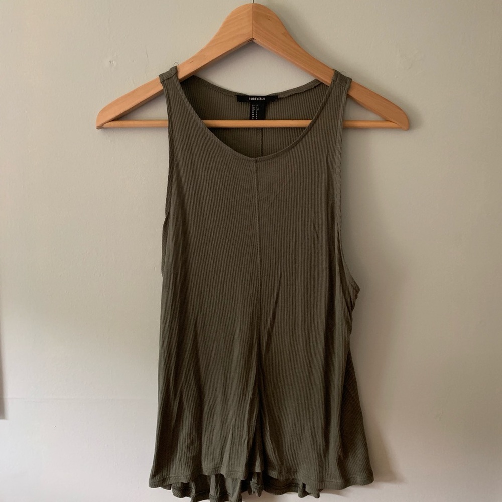 flowy tank